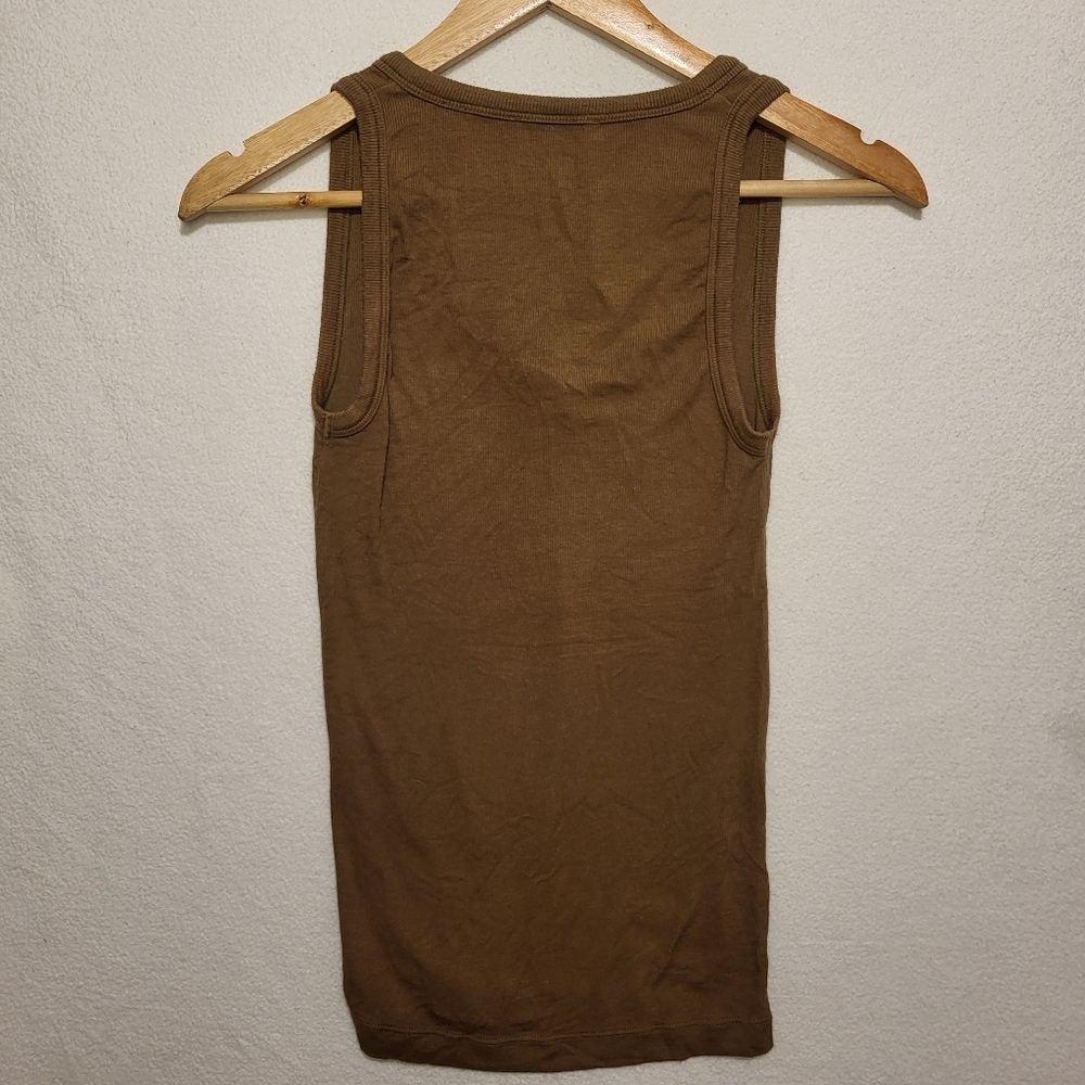 Vince Ribbed Scoop-Neck Tank - Picture 5 of 5
